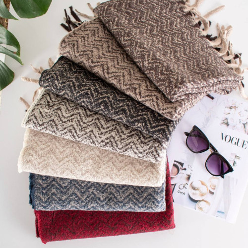 شال موهر حوله ای زنانه