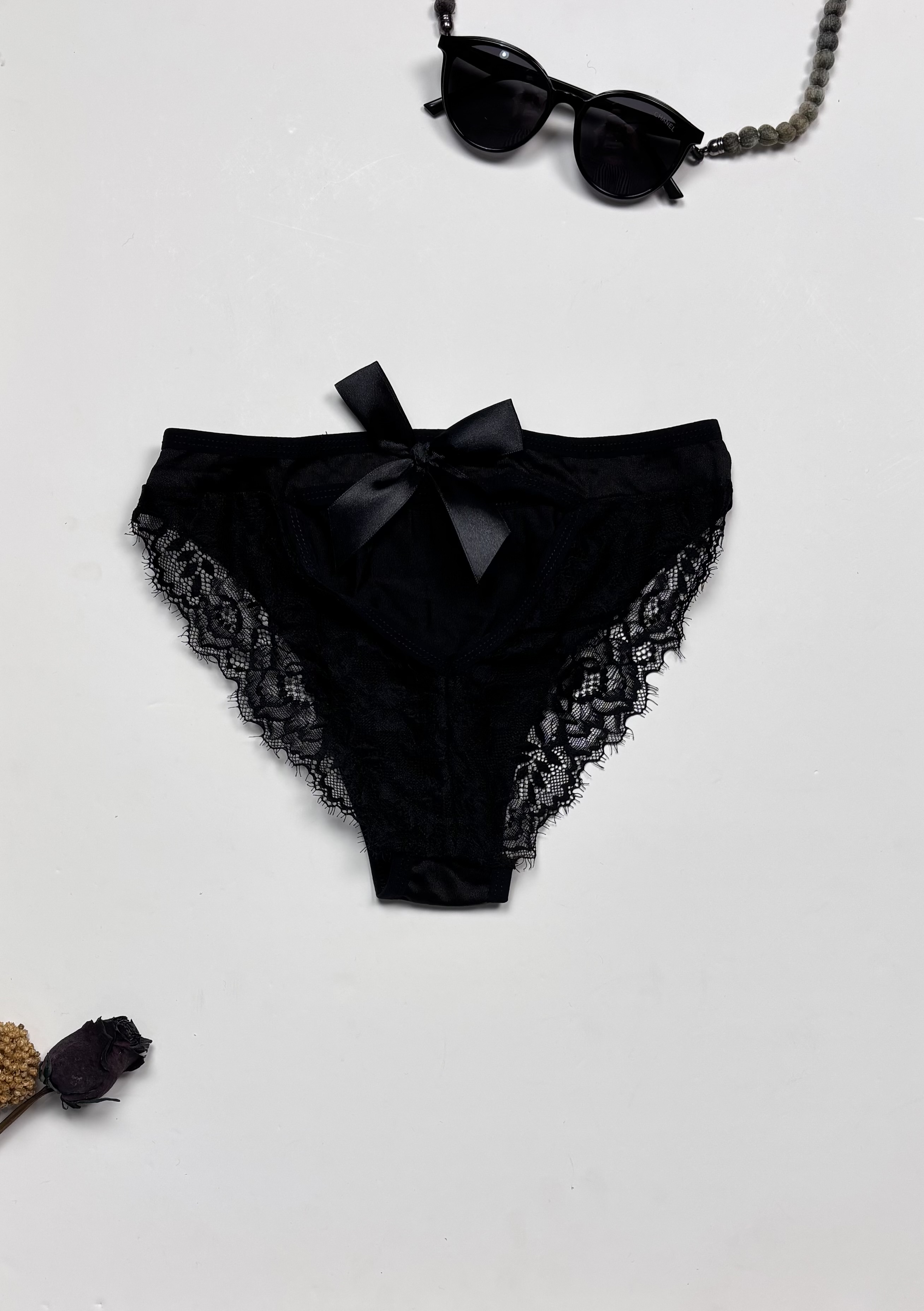 شورت دانتل مشکی پشت پاپیون زنانه – ظریف، جذاب و لطیف